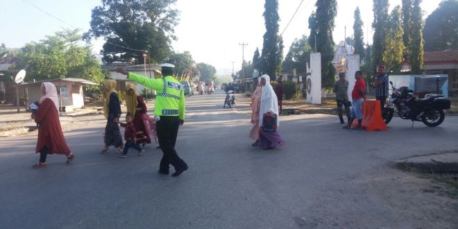 Polsek Jajaran Malaka Bersama Instansi Terkait Amankan Sholat Ied di Lapangan Umum Betun