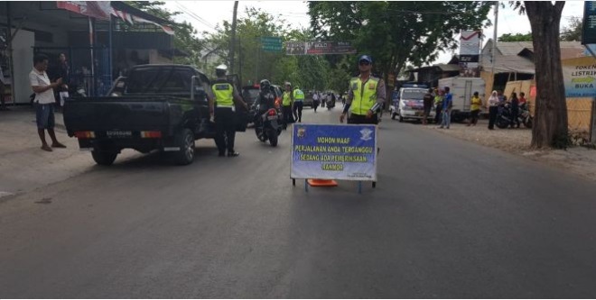 Gandeng Dishub, Satlantas Polres Sumba Timur gelar penertiban dan pemeriksaan kendaraan bermotor