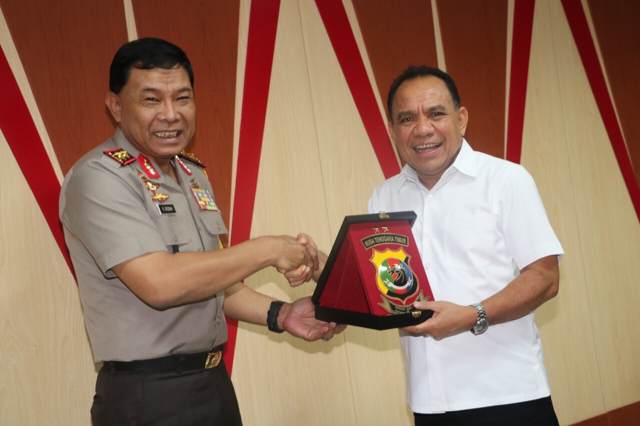 Kapolda NTT Irjen Pol Drs. Raja Erizman Silaturahmi Ke Gubernur NTT