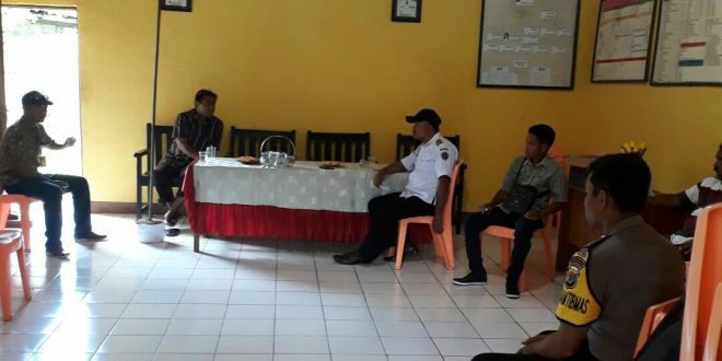 Jelang Pilkada, Bhabinkamtibmas Desa Matasio Gandeng Ketua Panwaslu Kunjungi Desa