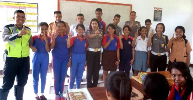 Police Goes To School, Dikyasa Satuan Lantas Polres Flotim Sosialisasikan Tertib Lalu Lintas