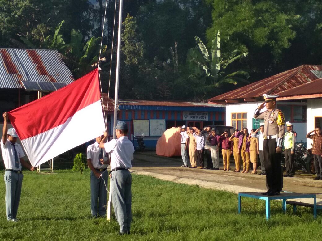 Kasat Lantas Manggarai Goes To School