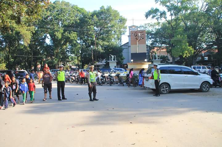 Pekan Suci Paskah 2018:Polres Belu Amankan Ibadah Misa Minggu Palma