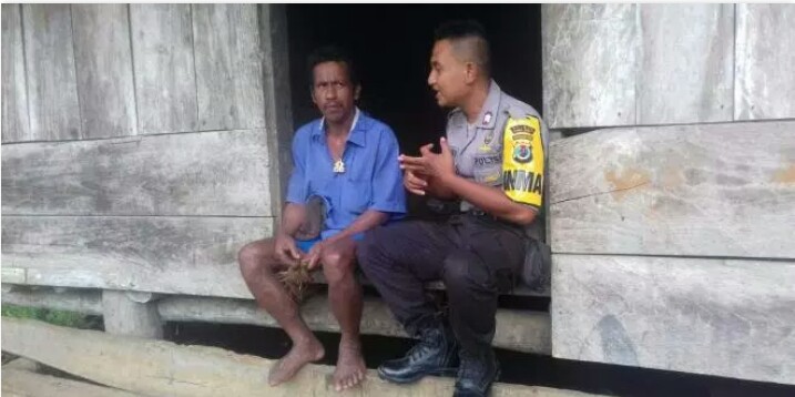 Jelang Pilkada, Bhabinkamtibmas Polres Sumba Barat Tingkatkan Sambang Warga