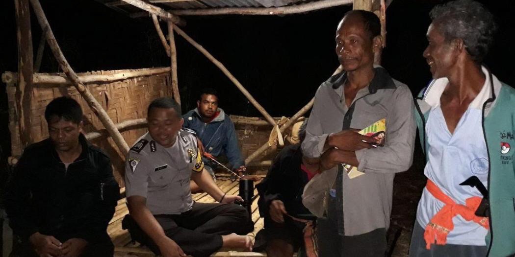 Jajaran Polser Sumba Barat Gencar Menyuarakan Pesan Kamtibmas Yang Berkaitan Dengan Hoax