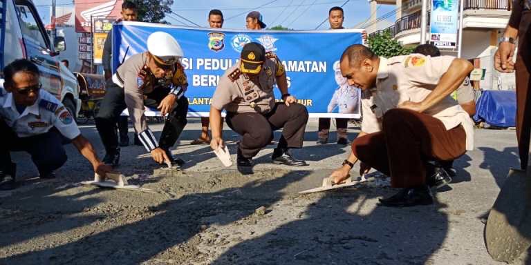 Polres Sumba Timur Gandeng Dispenda dan Dishub Guna Melaksanakan Kegiatan Sosial