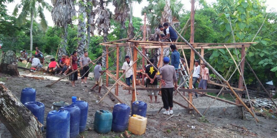 Inilah Bentuk Kemanusian Kapolres Rote Ndao Terhadap Warga Sekitar