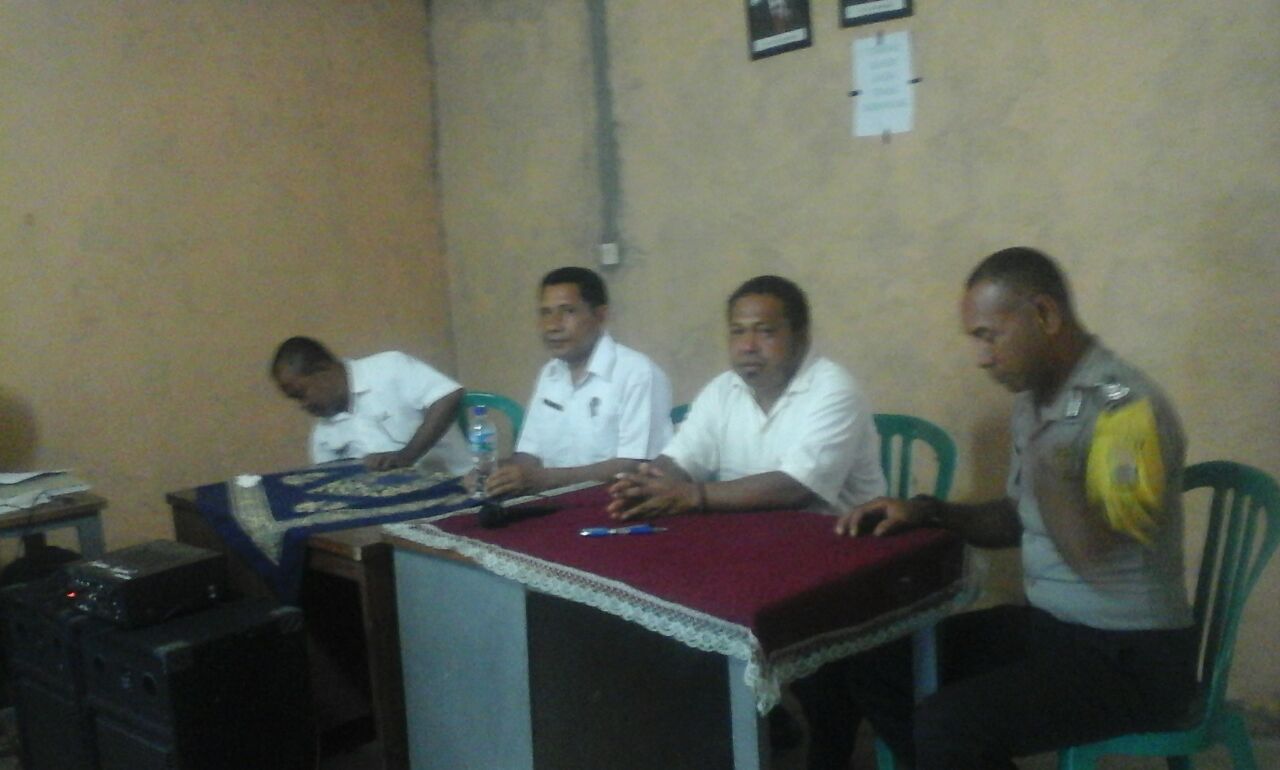 BHABINKAMTIBMAS DESA MBENGAN MENGIKUTI RAPAT DALAM RANGKA PELAKSANAAN BULAN BAKTI GOTONG ROYONG TINGKAT KABUPATEN MANGGARAI TIMUR