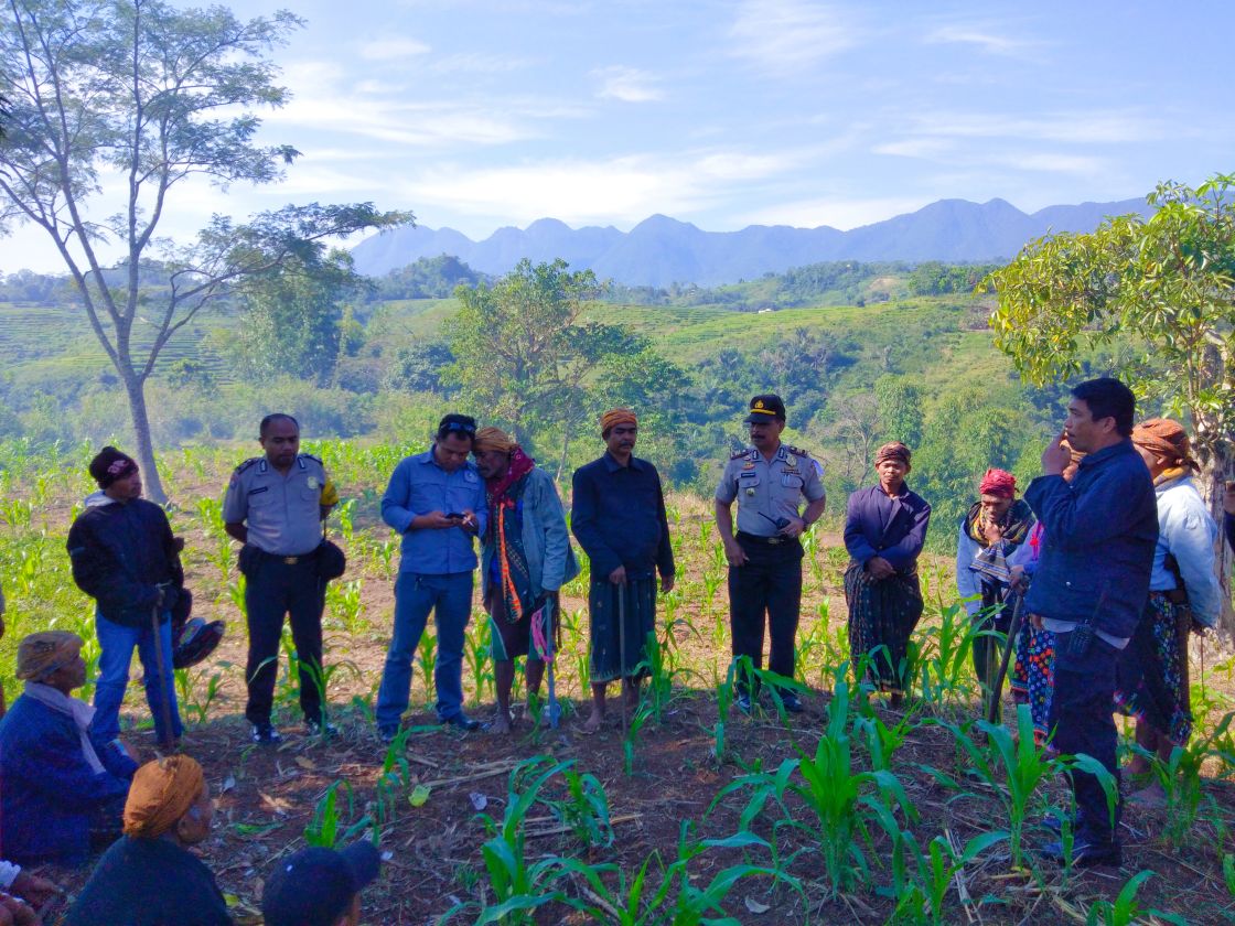 Personil Polres Manggarai Melaksanakan Pengamanan Dan Memediasi Kasus Sengketa Lahan