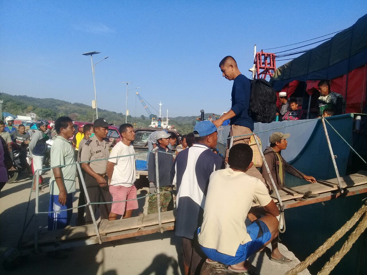 Personil KP3 Laut Kedindi Amankan Pelabuhan saat masuknya KM.Citra Baru 1 dan KM.Clarisa