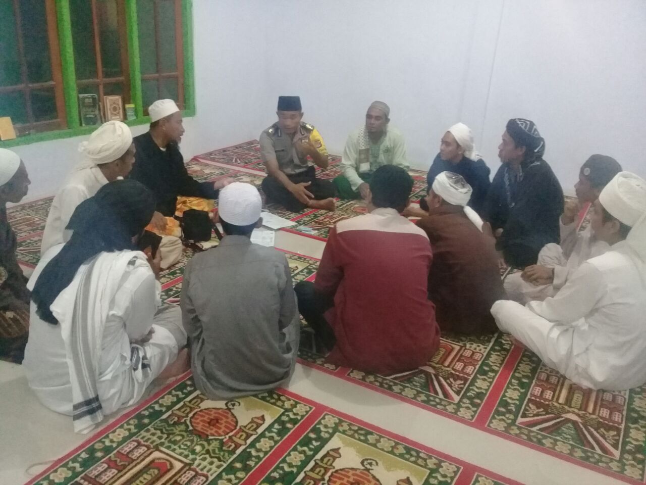 Bhabinkamtibmas desa Nampar Tabang, Polres Manggarai bersilaturahmi dengan Jemaah Tablik asal Makasar