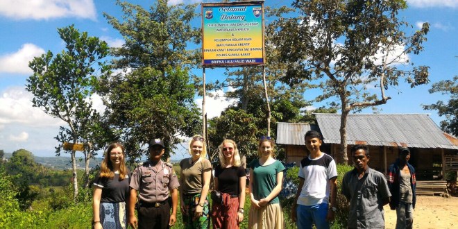 Kelompok Watutakula Kreatif Terpilih Menjadi Objek Penelitian 4 Mahasiswi Breda University Belanda