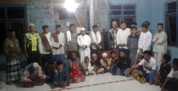 Safari Ramadhan, Kasat Binmas Polres Flotim Melaksanakan Giat Safari Tarawih Keliling Di Masjid Nurul Falah Croweriang