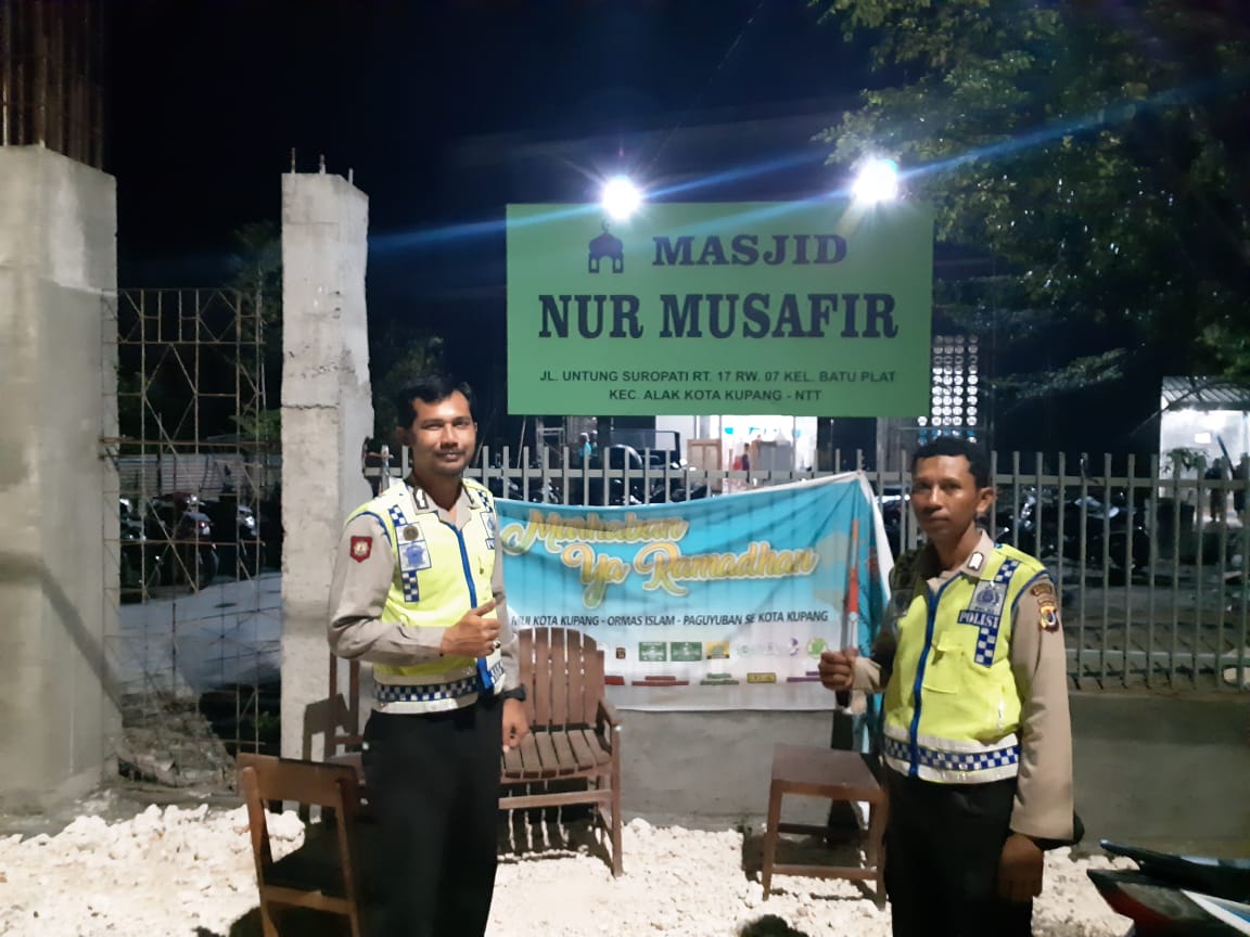 Beri Rasa Aman Selama Bulan Suci Ramadhan,  Polres Kupang Kota Kerahkan Personil Amankan  Jalannya Sholat Tarawih