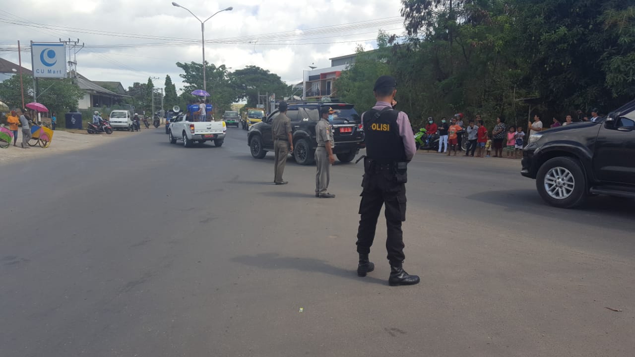 Personil Polres Mabar gelar pengamanan dan pengawalan Pawai Prosesi Sakramen Maha Kudus Umat Katholik di Labuan Bajo