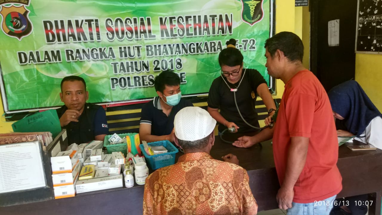 Polres Ende Gelar Bakti Sosial Kesehatan dalam Rangka HUT Bhayangkara ke-72 tahun 2018 di Kecamatan Ndona