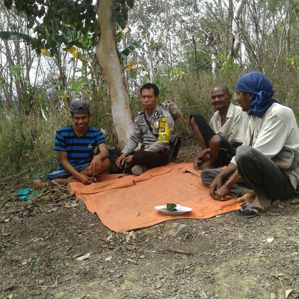 Duduk Sama Rendah Berdiri Sama Tinggi Motto Bhabinkamtibmas Polsek Kie