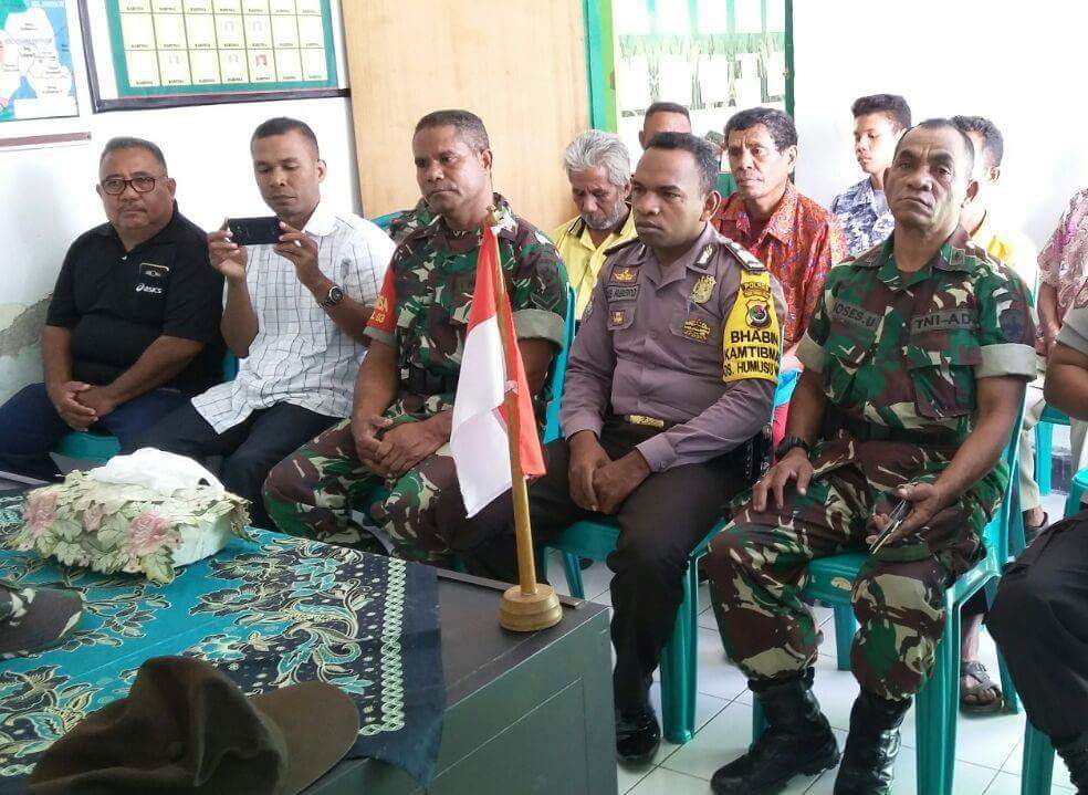 Rapat Bersama Forkompincam, Bhabinkamtibmas Humusu Wini Usulkan Perlombaan Pos Kamling