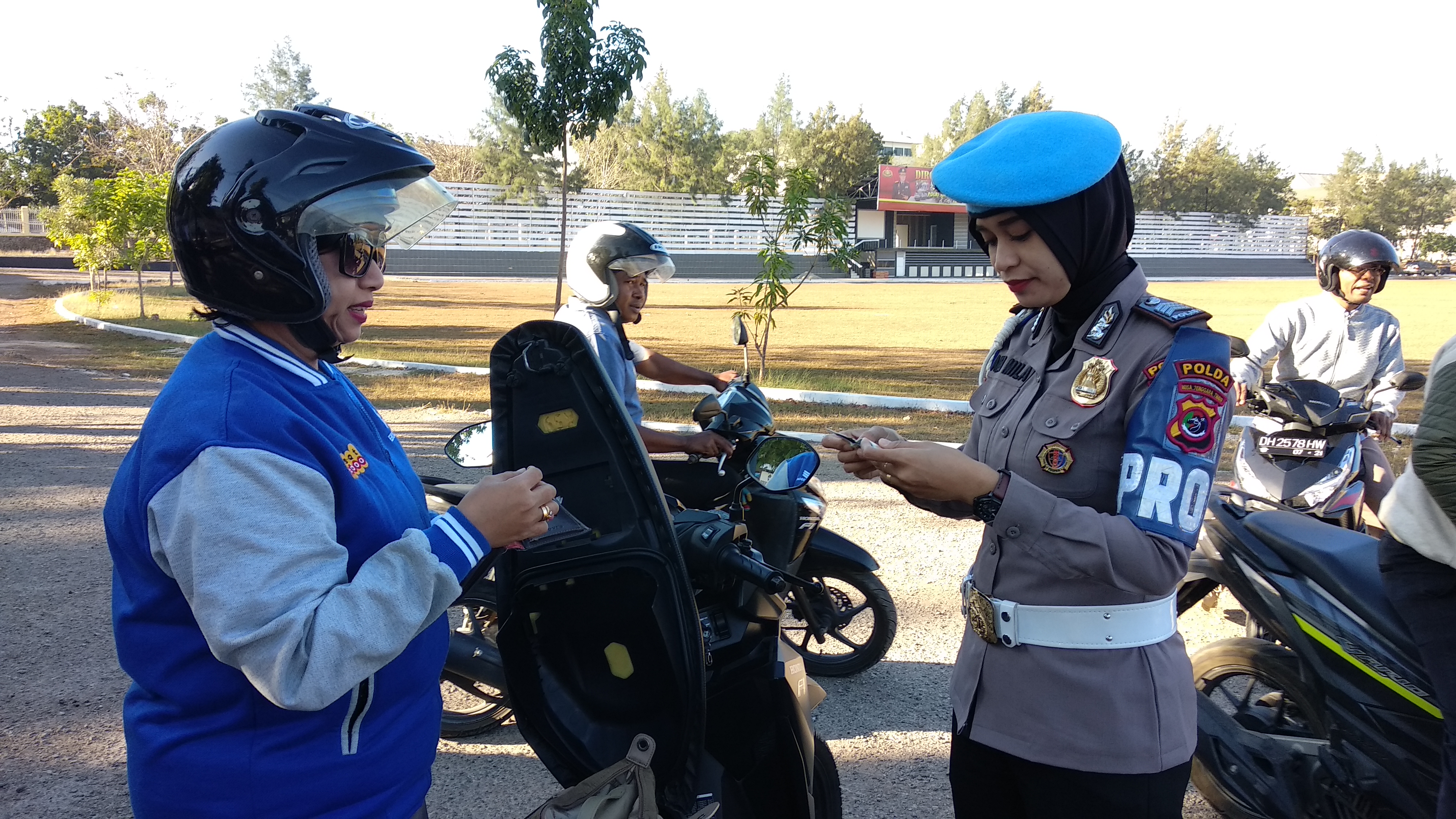 Tegakan Disiplin, Bidpropam Polda NTT Lakukan Pemeriksaan Kendaran Personil