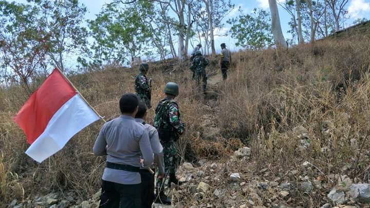 Polubsektor Lookeu dan Satgas Pamtas TNI, Maksimalkan Patroli, Cek Keutuhan Patok Batas dan Cegah Aksi Penyelundupan