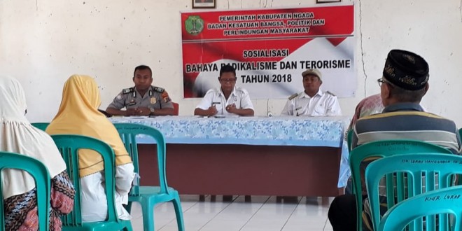 Brigpol Oman Mere Beri Sosialisasi Tentang Bahaya Radikalisme Kepada Warga Kelurahan Nangamese