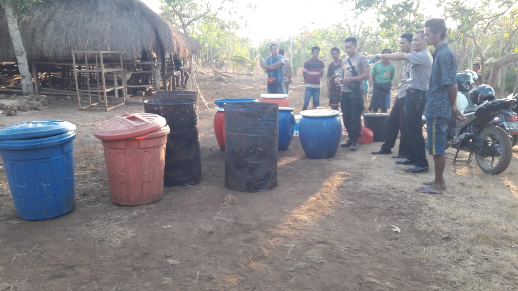 Berantas Miras, Kapolsek Kodi Bangedo grebek tempat penyulingan Pinarici