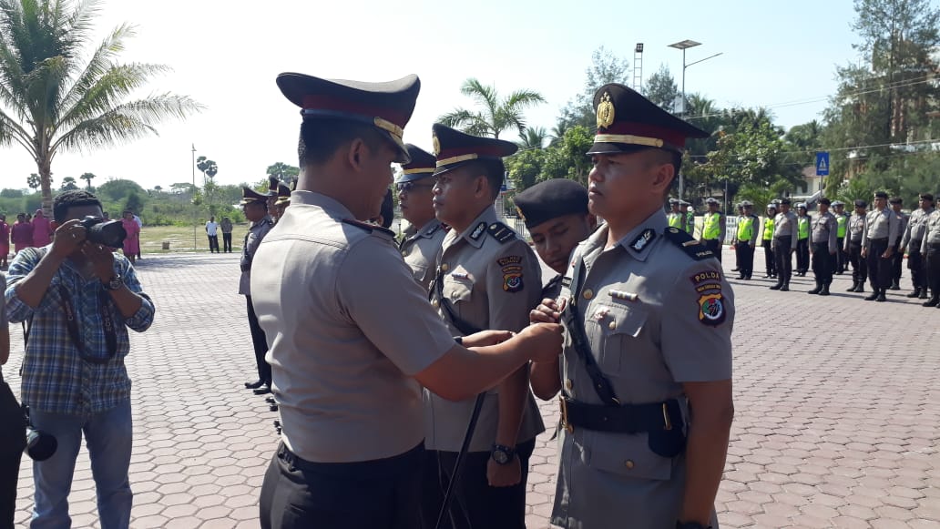 Kapolres pimpin Upacara Seritijab Pejabat Polres Kupang