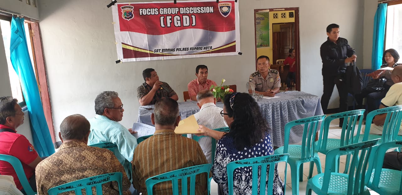 Sat Binmas Gelar FGD di Kelurahan Oepura