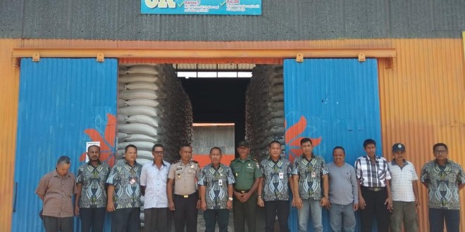 Kapolsek Lembor Hadiri Giat Pengadaan dan Evaluasi Bansos Beras Rastra