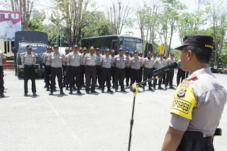 PERSONIL POLRES TTU BANTU POLRES TTS LAKSANAKAN PENGAMANAN PEMUNGUTAN SUARA ULANG