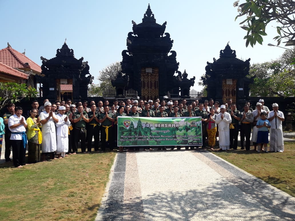 Peduli Palu dan Lombok Umat Hindu Polri/TNI lakukan ini