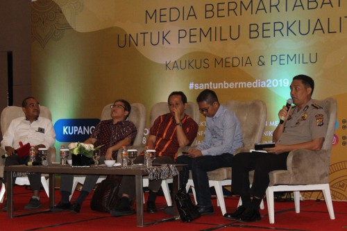 Kabid Humas Polda NTT: Bijaklah dalam Bermedia Sosial