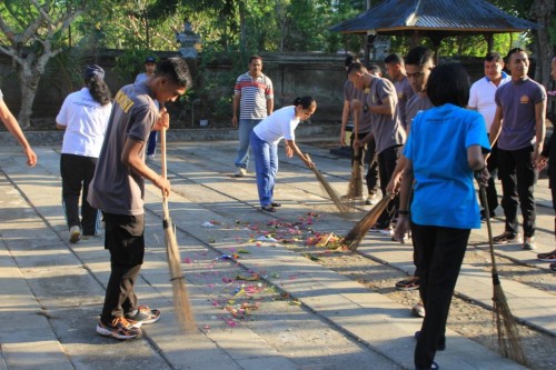 Jelang Hari Pahlawan, Polres Belu Gelar Kerja Bhakti