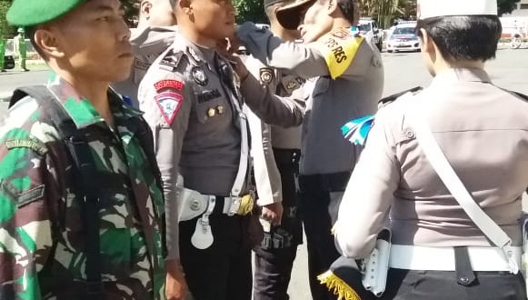 Wakapolres Ngada Pimpin apel Operasi Lilin Turangga 2018