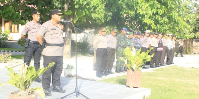 Polres Sumba Timur Gelar Apel Gabungan Persiapan Pengamanan Malam Natal