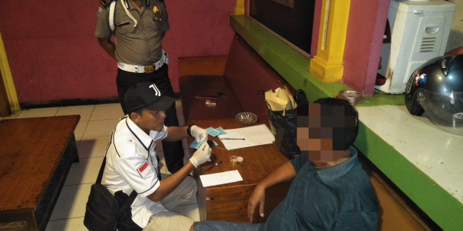 Satnarkoba Polres Sumba Timur Razia Tempat Hiburan Malam