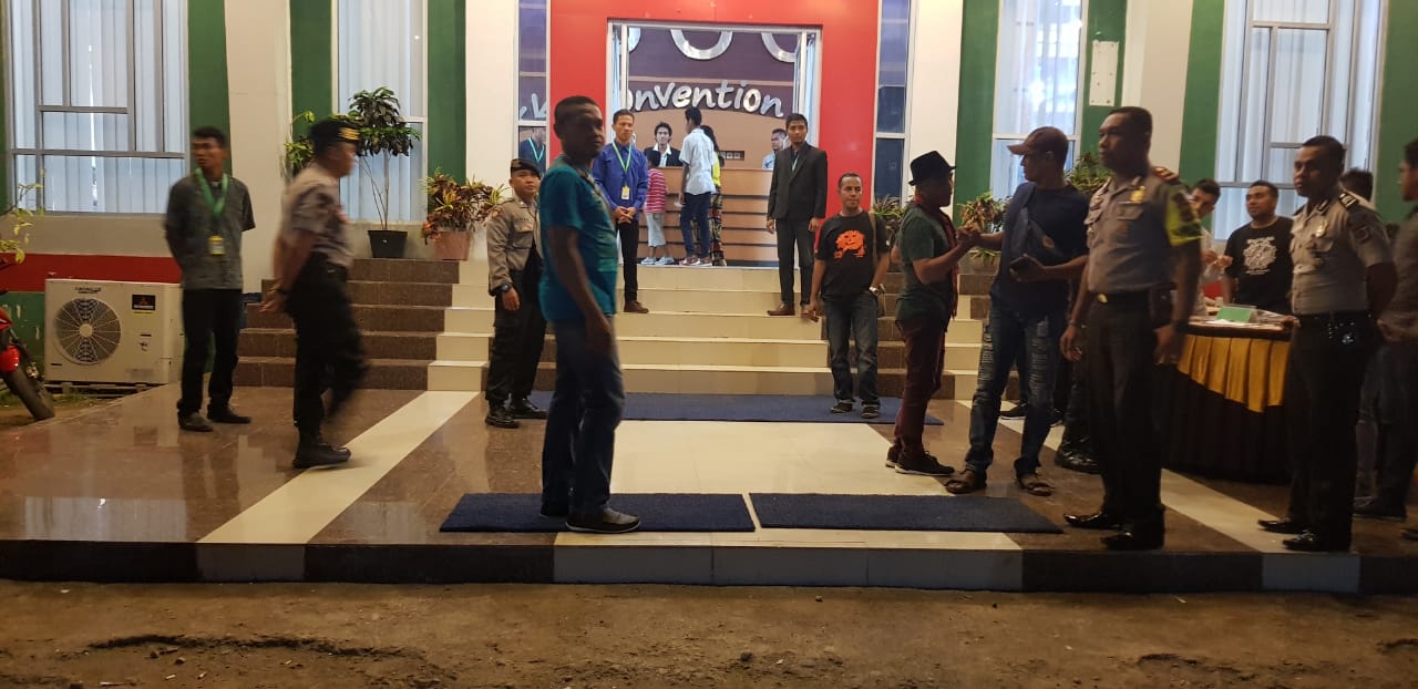 Polres Sikka Amankan Acara Pesta Emas