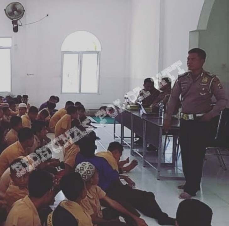 UNIT DIKYASA POLRES ENDE GELAR SOSIALISASI TERTIB BERLALU LINTAS DI PONDOK PESANTREN AN-NUR CENTER ENDE