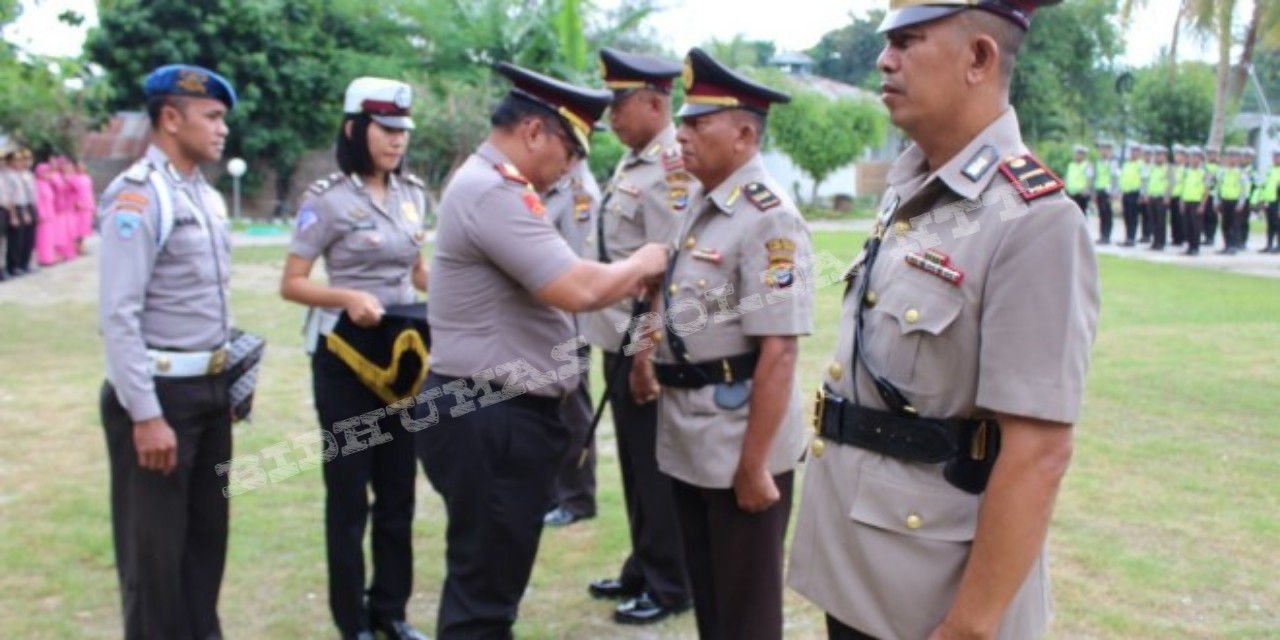 Kapolres Sumba Timur Pimpin Sertijab Kapolsek Kahaunga Eti dan Rindi