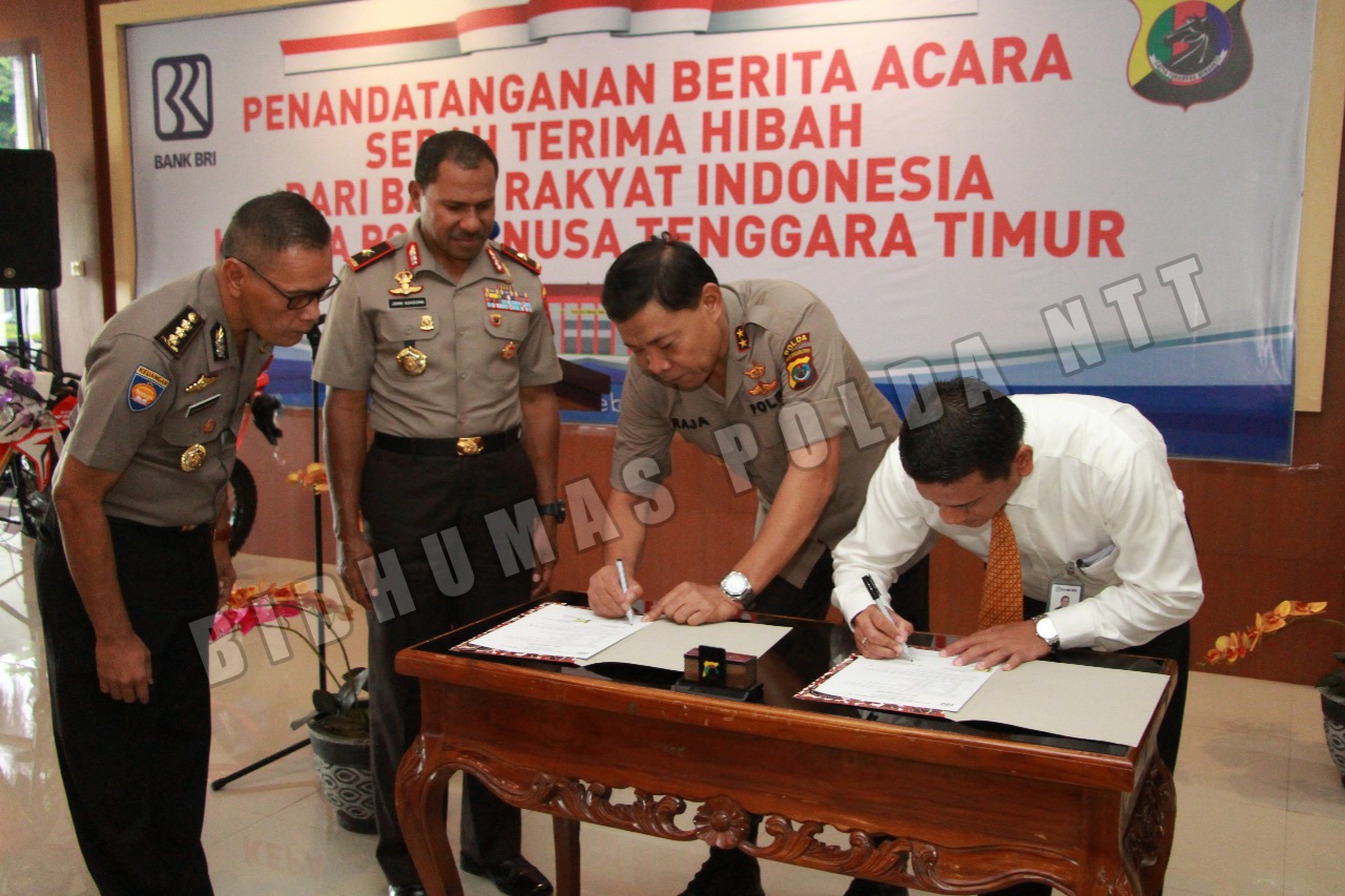 Polda NTT dan BRI Gelar Penandatanganan Berita Acara Serah Terima Hibah 12 Unit Sepeda Motor