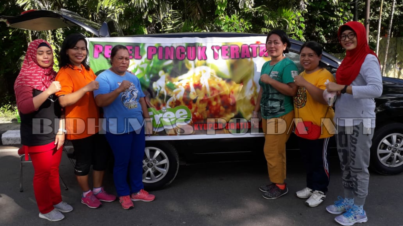 Wirausaha Sederhana Pecel Pincuk Teratai  Ramaikan Car Free Day