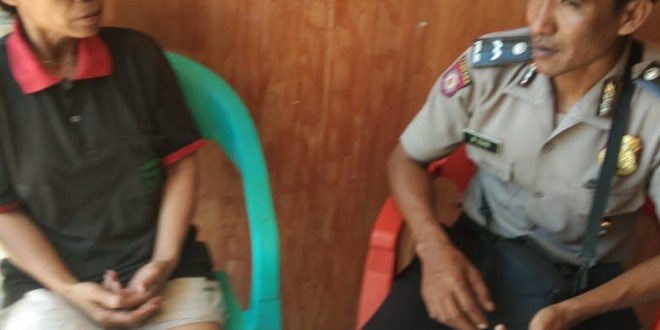 Kanit Binmas Polres Sumba Barat, Pastikan Bansos PKH Sampai Kepada Yang Berhak