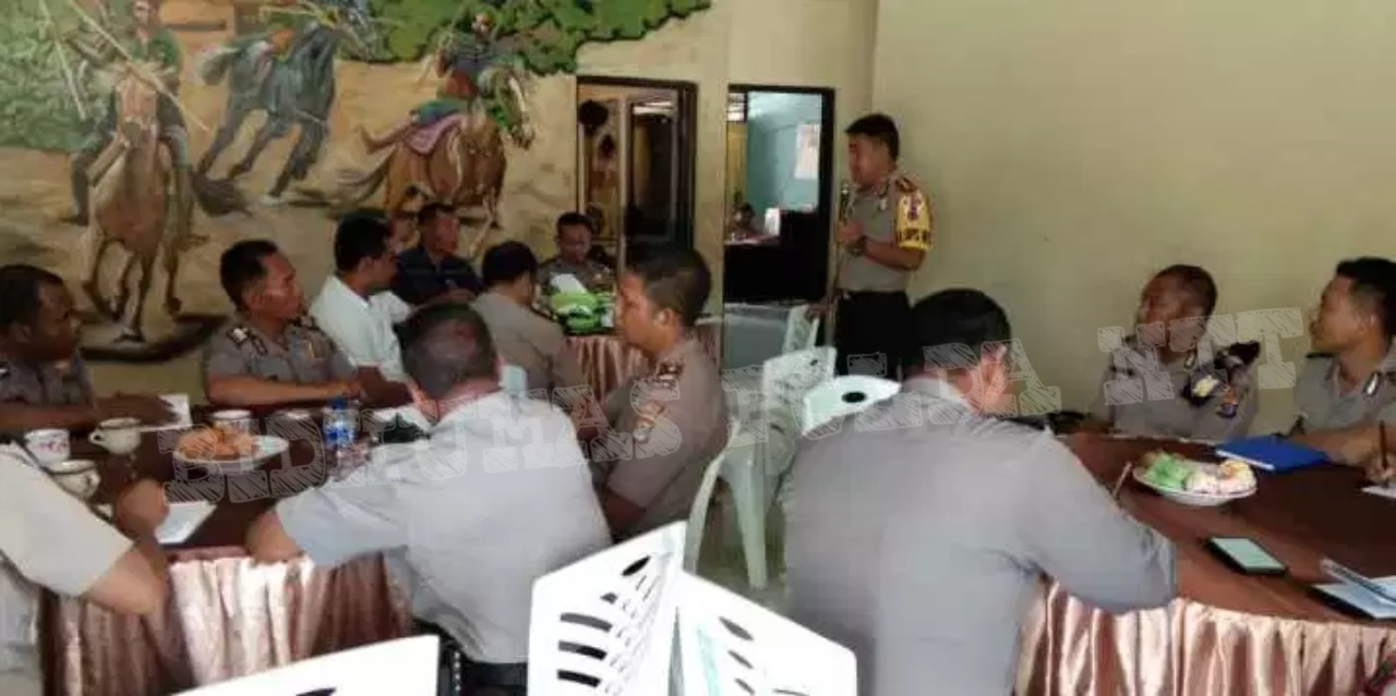 Kapolres Sumba BArat Pimpin Rapat Pembentukan Satgas Bansos