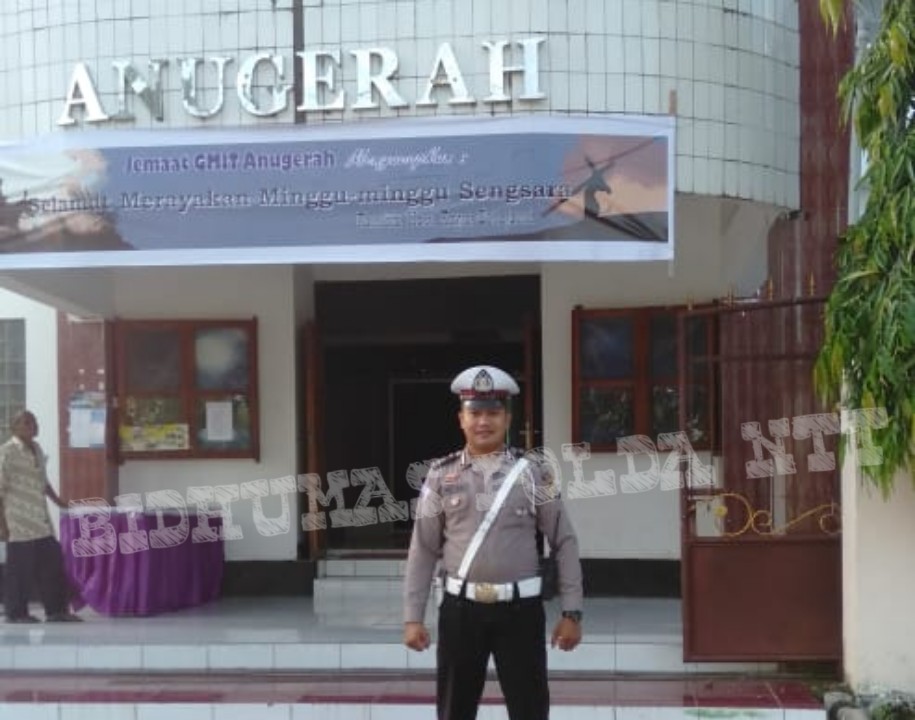 Personel Lantas Polres Kupang Kota Laksanakan Pengamanan dan Pengaturan Lalin di GMIT Anugerah