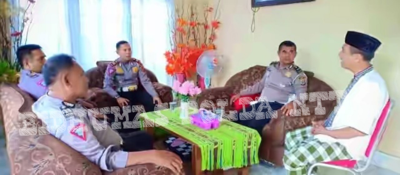 Jalin Silaturahmi, Kasat Lantas Polres Ende Sambangi Tokoh Agama