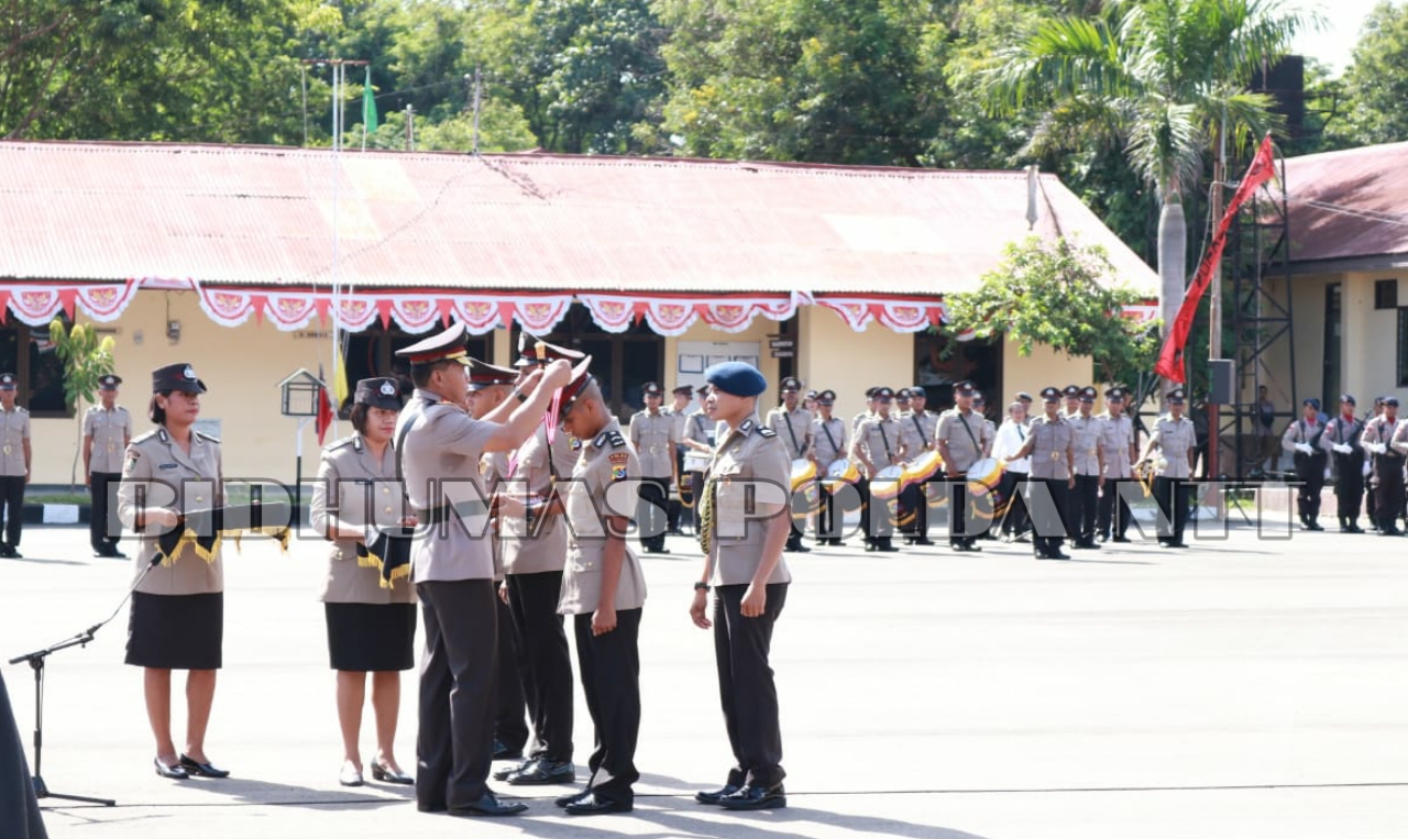 Upacara Penutupan Pendidikan dan Pelantikan 187 Bintara Polri Perbatasan di SPN Polda NTT