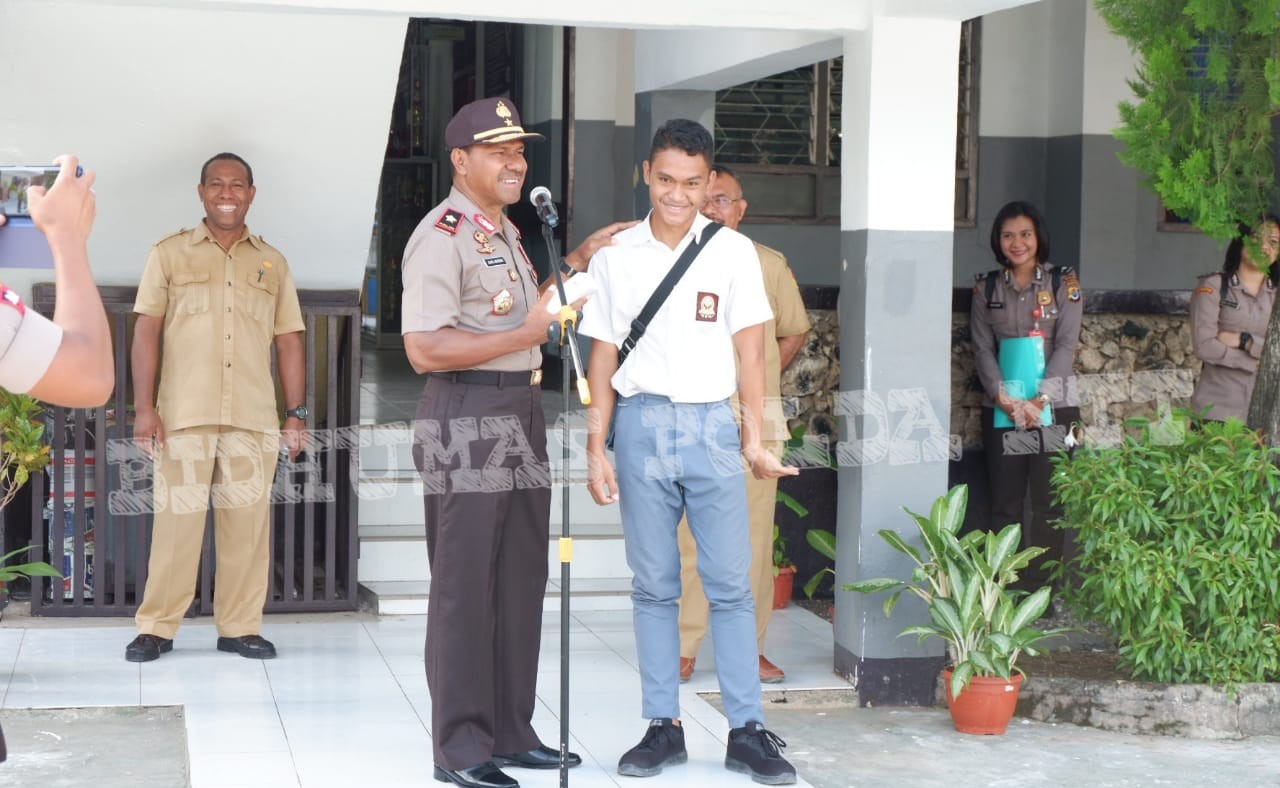 Wakapolda NTT: Jadilah Siswa yang Berprestasi Dalam Bidang Kejuruhan