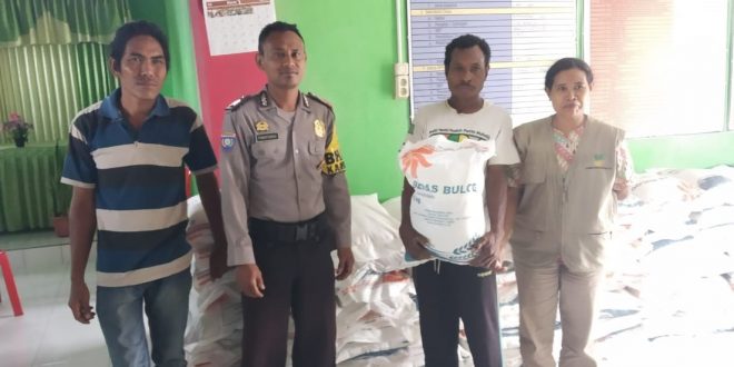 Polsek Malaka Awasi Penyaluran Rastra Tahap I