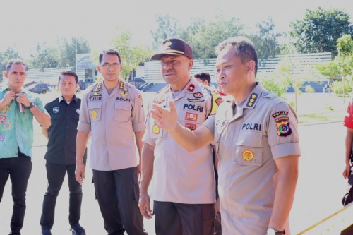 Wakapolda NTT Melakukan Pengecekan Kemampuan Jasmani Seleksi Penerimaan Terpadu Casis Taruna Akpol dan Bintara Polda NTT