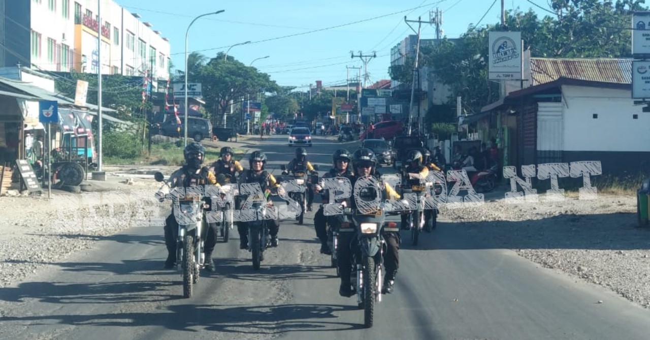 Pawai Karnaval HUT ke-23 Kota Kupang, Personel Polres Kupang Kota Lakukaan Pengawalan dan Pengamanan